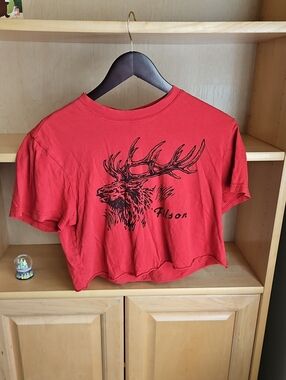 *RARE* Vintage Filson Red Elk Graphic Cropped T-Shirt